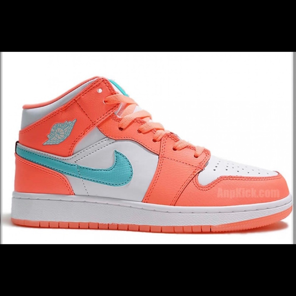 Air Jordan 1 Mid GS “Crimson Pulse”  Pink/Aqua